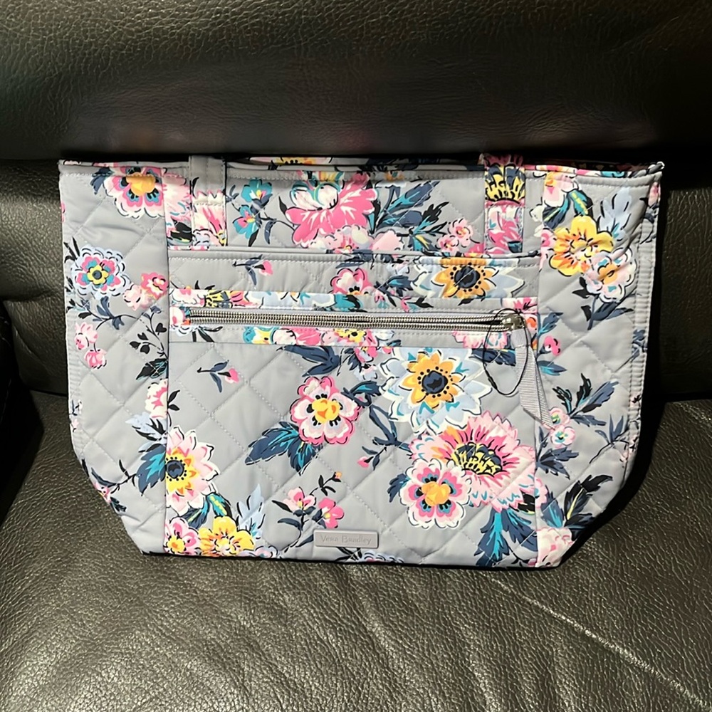 Vera Bradley gray floral small vera tote